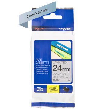 TZe-M951 24mm Mat Gümüş üzerine Siyah Laminasyonlu Etiket (TZe Tape)