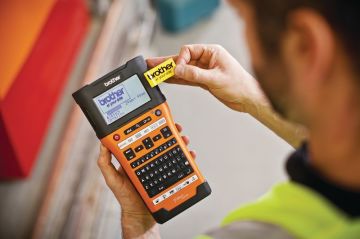 PT-E550WVP Taşınabilir Endüstriyel Etiket Yazıcı (6-24 mm, TZe Serisi, Wi-Fi)
