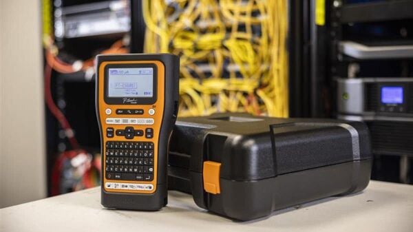 PT-E560BTVP Taşınabilir Endüstriyel Etiket Yazıcı (6-24 mm, TZe Serisi, Wi-Fi)